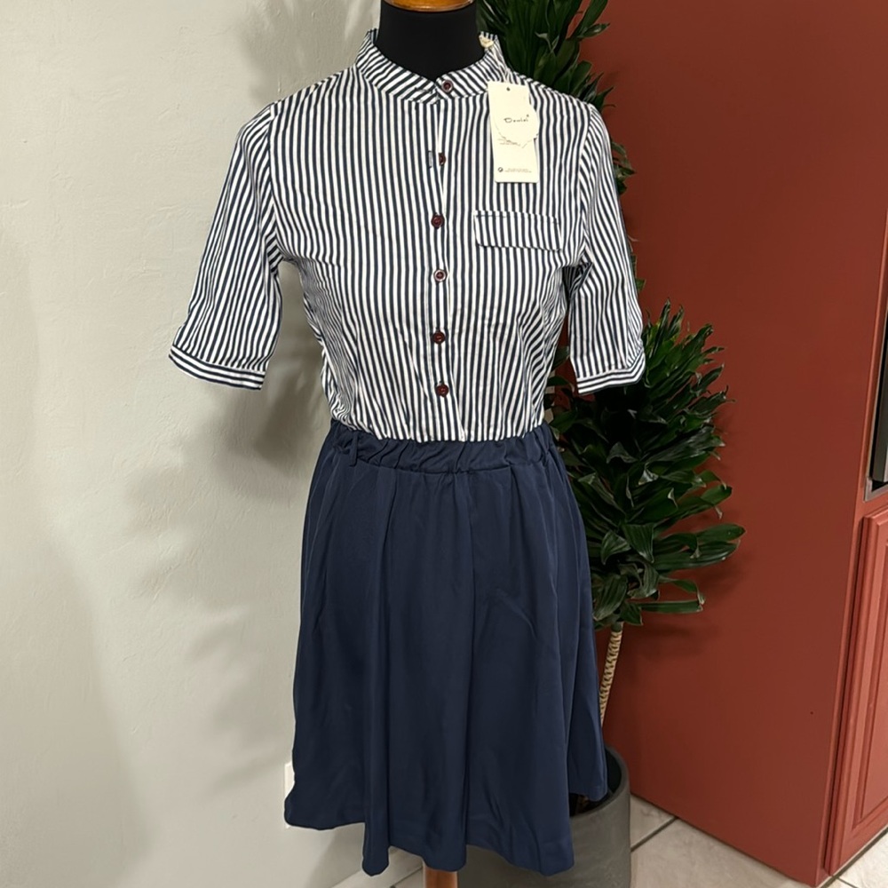 Short sleeve dress